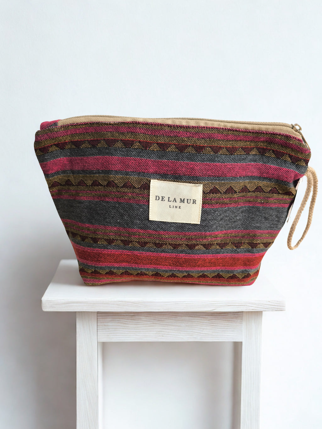 Grande Pochette Jacquard "Aura" – Rayures Bohèmes & Couleurs Vives (30x19 cm)