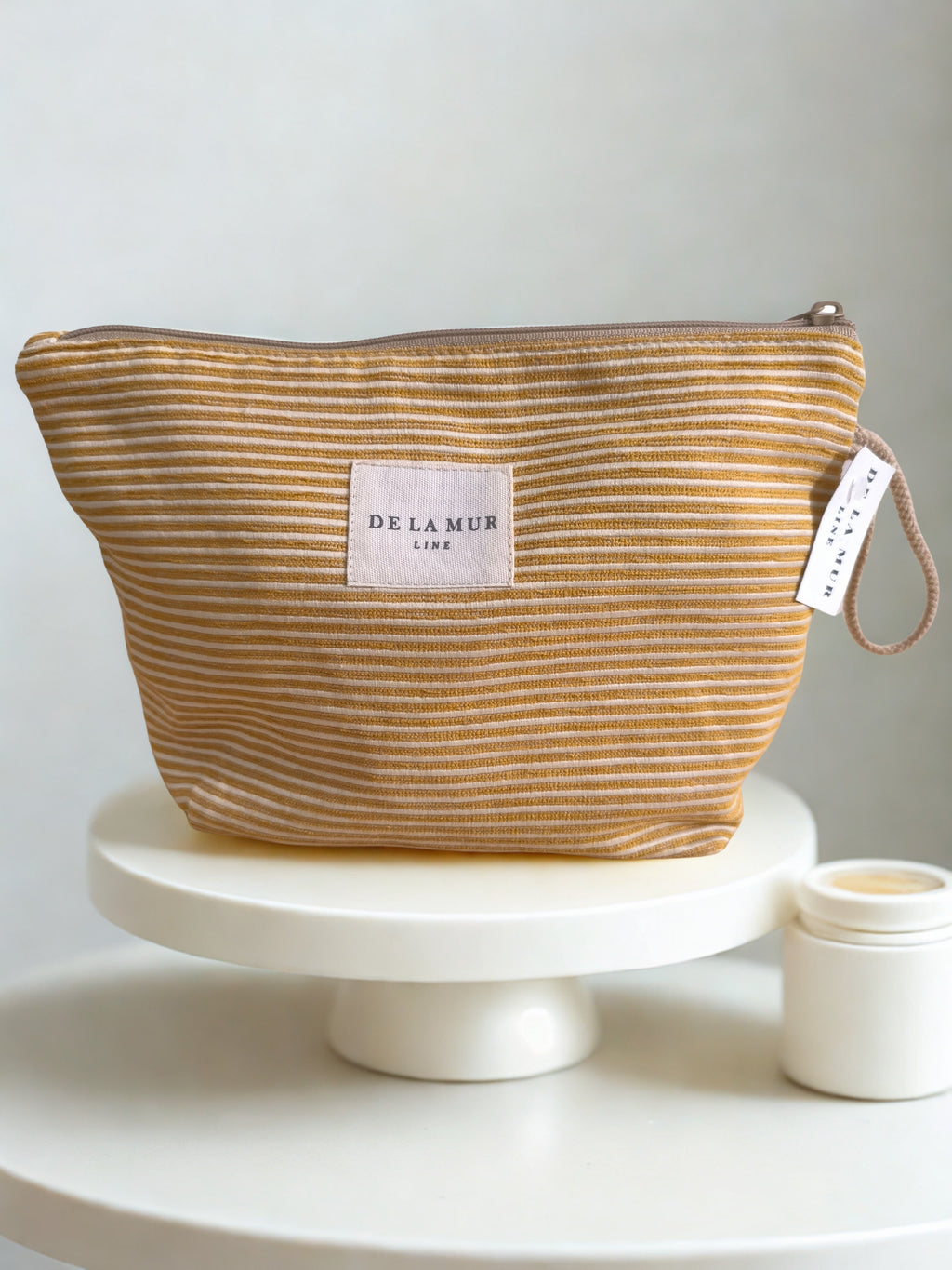 Pochette Jacquard "Sienne" – Rayures Fines & Esprit Méditerranéen