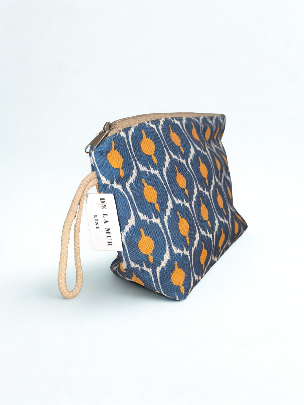 Grande Pochette Jacquard "Odyssée" – Bleu Indigo & Ambre