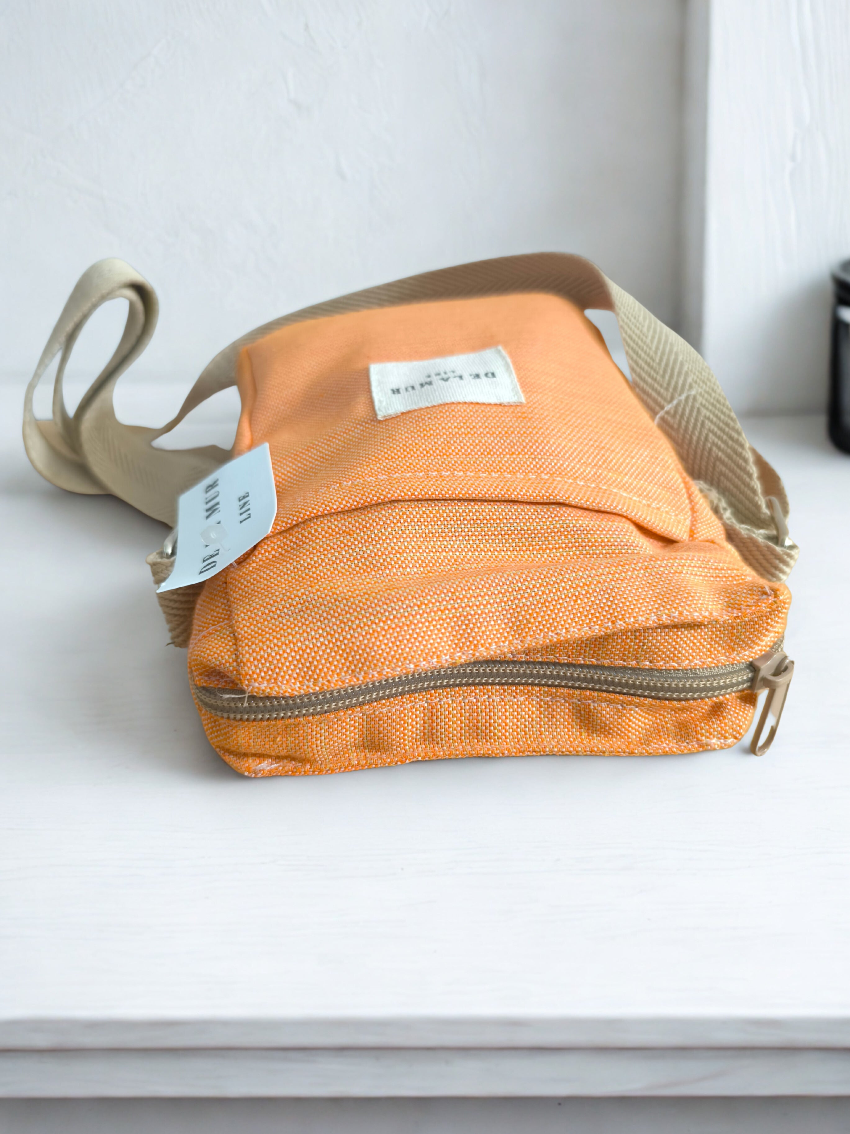 Sac Mobile "Mango" – Tissage Orangé & Éclat Solaire