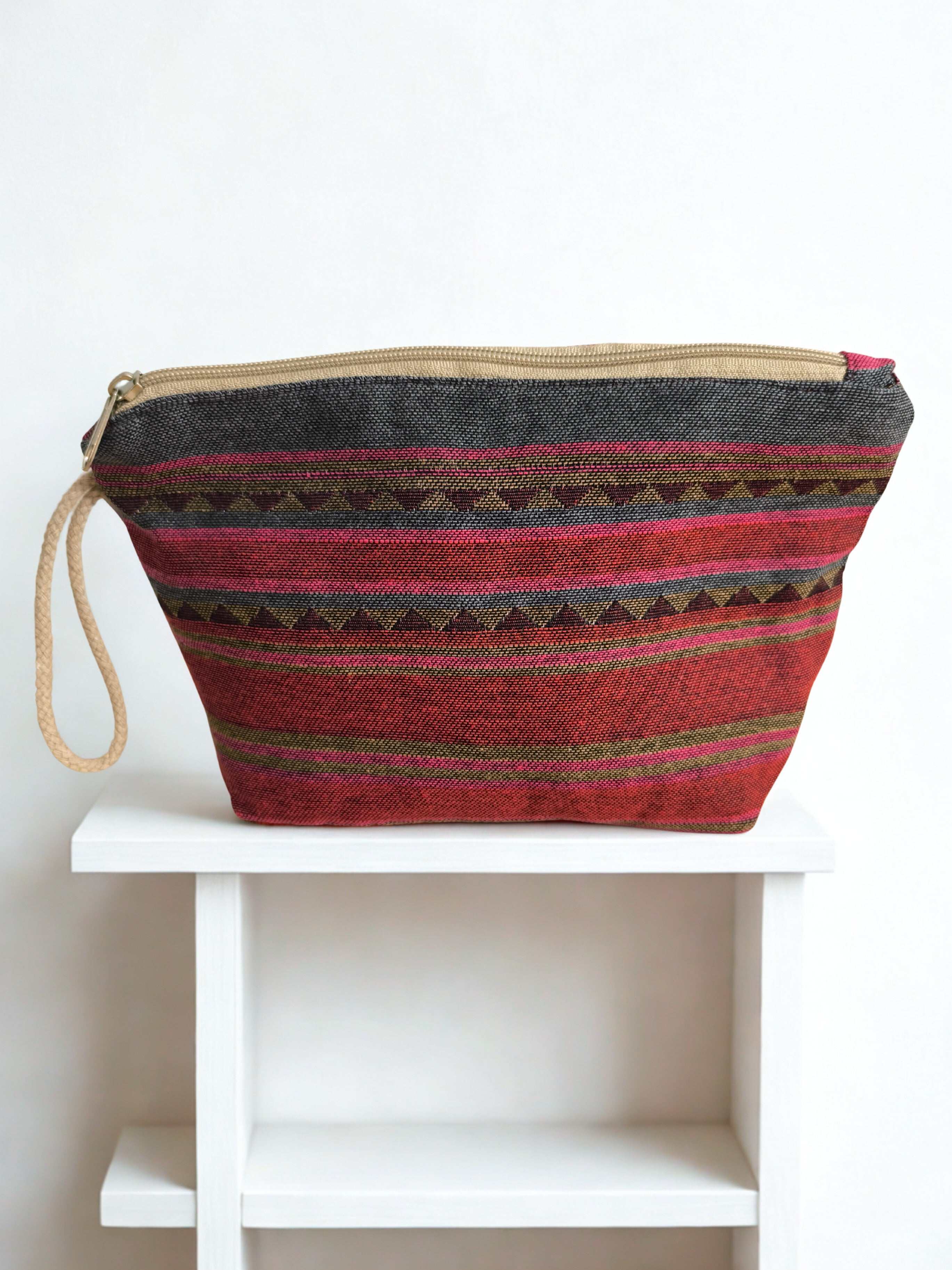 Grande Pochette Jacquard "Aura" – Rayures Bohèmes & Couleurs Vives (30x19 cm)
